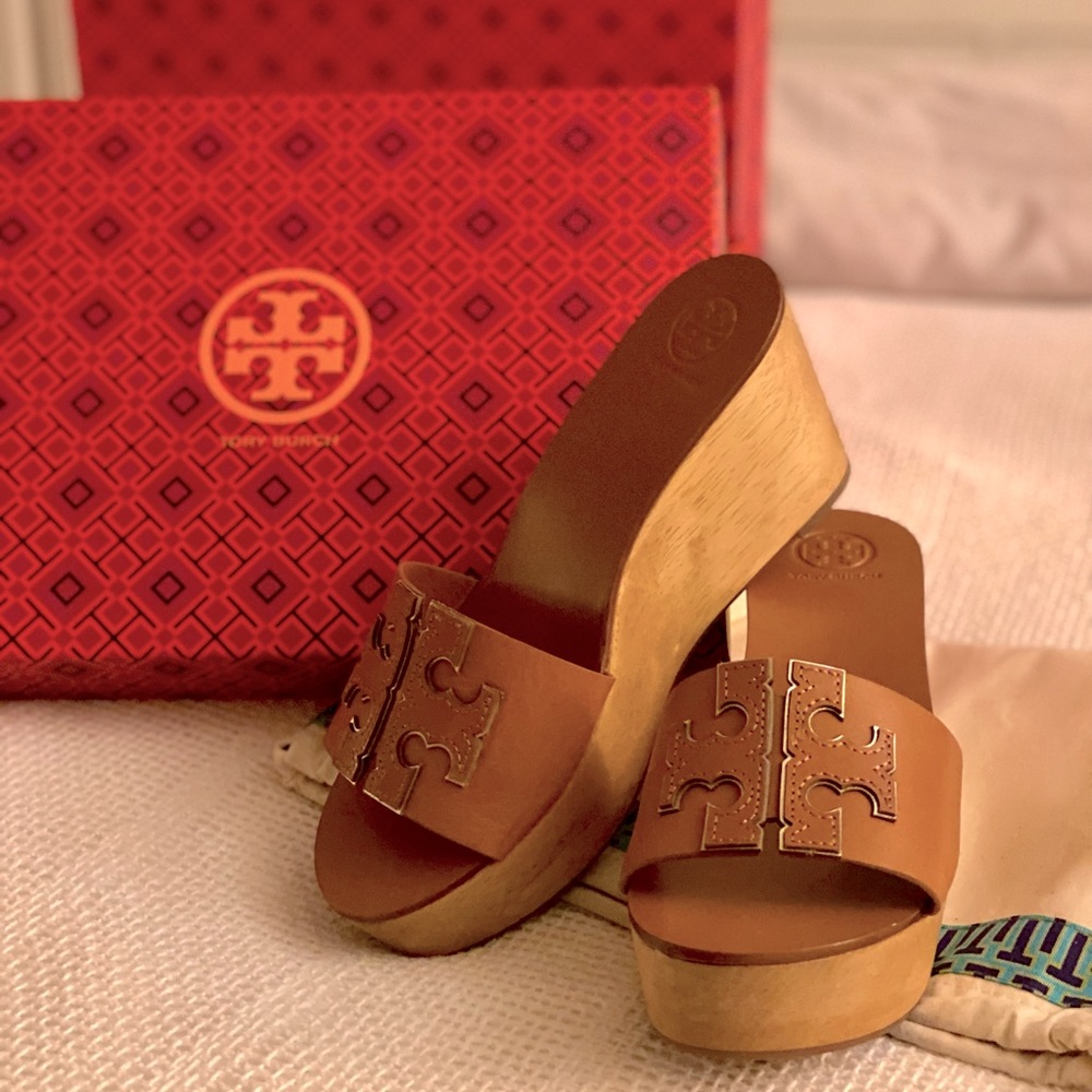 Tory Burch Tan 80 mm ones Leather Wedge Sandal